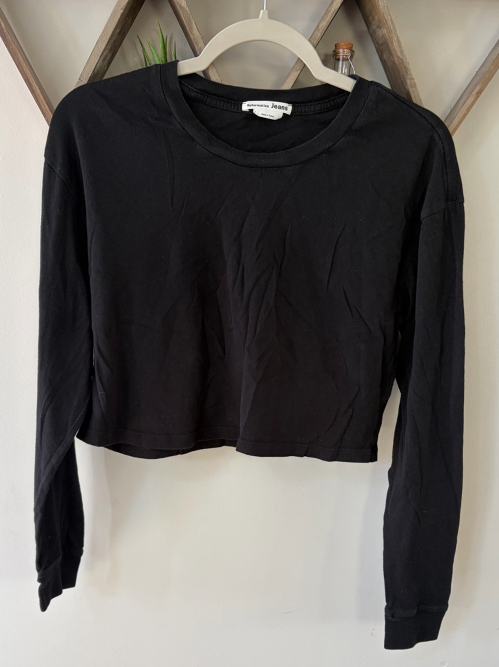 Reformation Jeans Cropped Black Long Sleeve Top. Size XS.